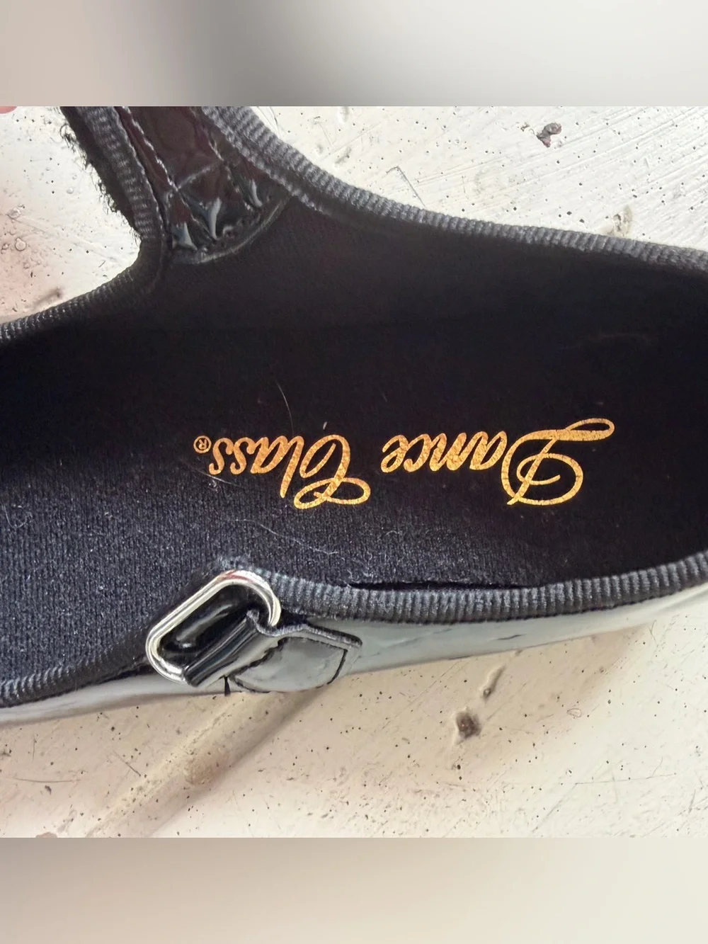 Girls Tap Shoes NWOT Black Patent Velcro strap size 13 tap dance